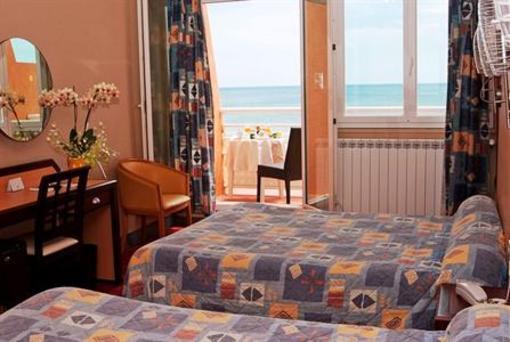 фото отеля Hotel Mediterranee Port-la-Nouvelle