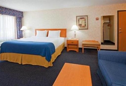 фото отеля Holiday Inn Express Fargo - West Acres