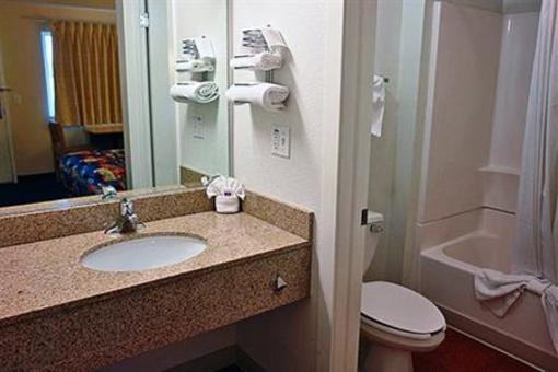 фото отеля Motel 6 Phoenix - Black Canyon