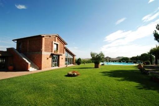 фото отеля Podere Vesta Apartments Asciano