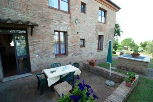 фото отеля Podere Vesta Apartments Asciano