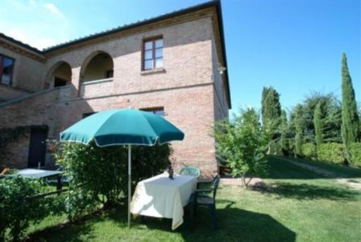 фото отеля Podere Vesta Apartments Asciano