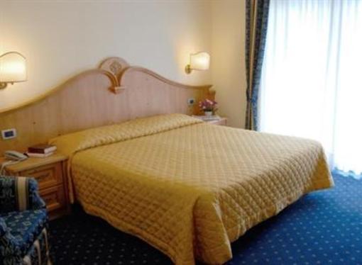 фото отеля Hotel Ariston Molveno