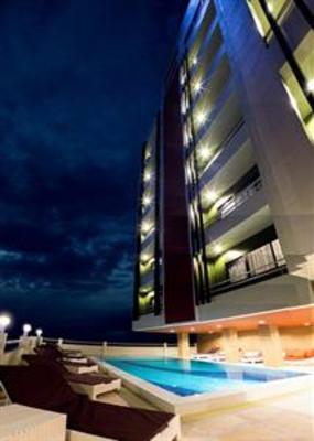 фото отеля Bay Breeze Hotel