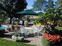 Canadiana Inn