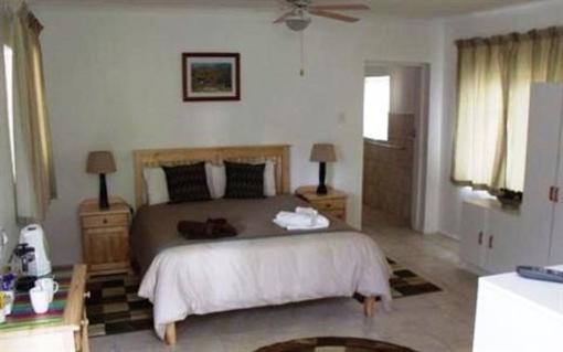 фото отеля Bisibee Guest House Oudtshoorn