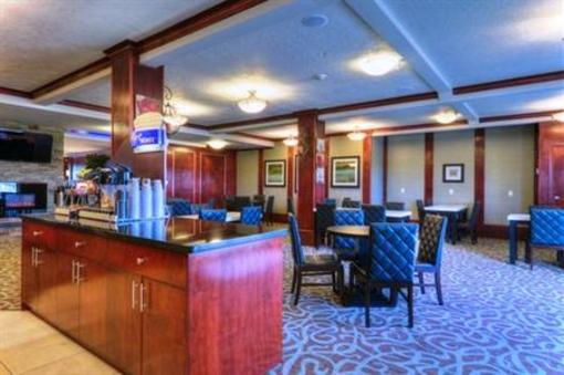 фото отеля Holiday Inn Express & Suites Dawson Creek