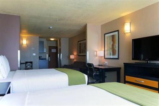 фото отеля Holiday Inn Express & Suites Dawson Creek
