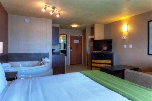 фото отеля Holiday Inn Express & Suites Dawson Creek