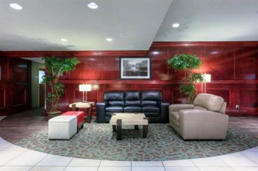 фото отеля Holiday Inn Express & Suites Dawson Creek
