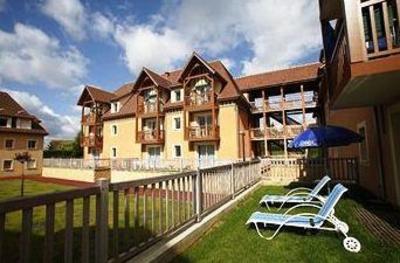 фото отеля La Ferme De Deauville Apartments Saint-Arnoult-en-Yvelines