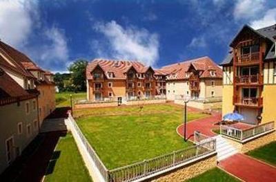 фото отеля La Ferme De Deauville Apartments Saint-Arnoult-en-Yvelines