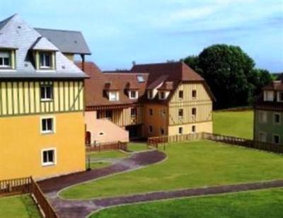 фото отеля La Ferme De Deauville Apartments Saint-Arnoult-en-Yvelines