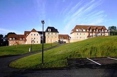 фото отеля La Ferme De Deauville Apartments Saint-Arnoult-en-Yvelines
