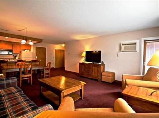 фото отеля Fireside Inn & Suites at Lake Winnipesaukee