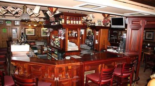 фото отеля McSweeney Arms Hotel