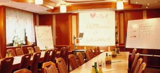 фото отеля Gasthof-Hotel "Zum Lowen" GmbH