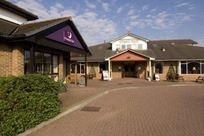 фото отеля Premier Inn City South Cardiff