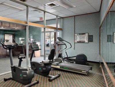 фото отеля Days Inn South Circle