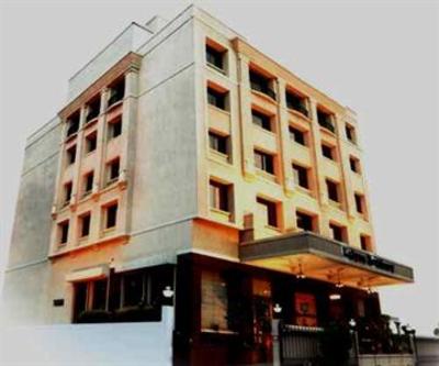 фото отеля Kalyan Residency