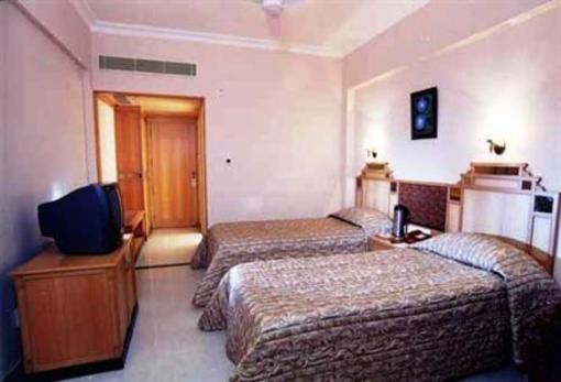 фото отеля Kalyan Residency