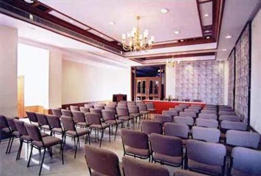 фото отеля Kalyan Residency