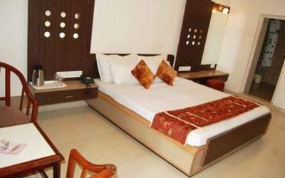 фото отеля Hotel Samrat International Mount Abu