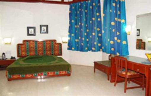 фото отеля Hotel Samrat International Mount Abu