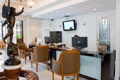 фото отеля The Elegance Suites