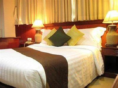 фото отеля The Elegance Suites