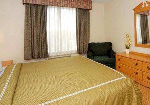 фото отеля Comfort Suites - Downtown
