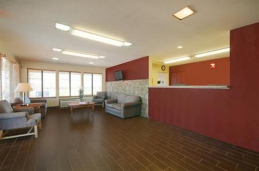 фото отеля Red Roof Inn Palmdale-Lancaster