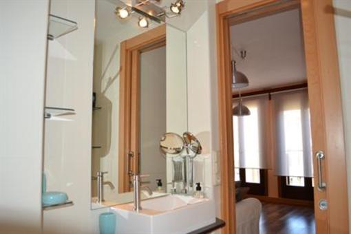 фото отеля Apartamentos Suites & Homes