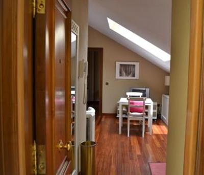 фото отеля Apartamentos Suites & Homes