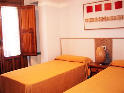 фото отеля Apartamentos Suites & Homes