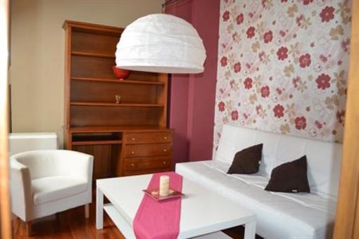 фото отеля Apartamentos Suites & Homes