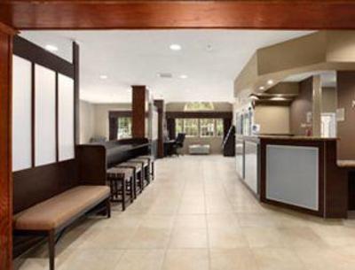 фото отеля Microtel Inn & Suites Fort Jackson