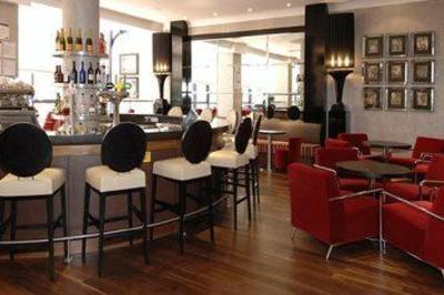 фото отеля Premier Inn Bournemouth Central