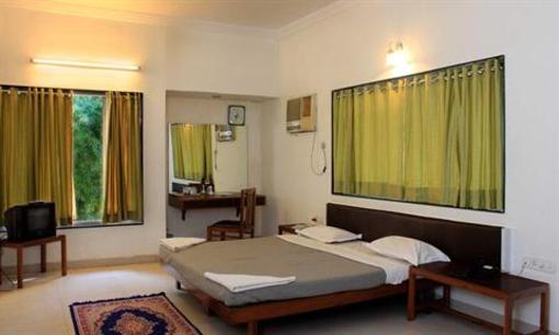 фото отеля Sai Inn Alibag