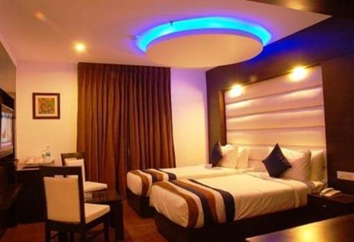 фото отеля The Grand Sarwan Hotel