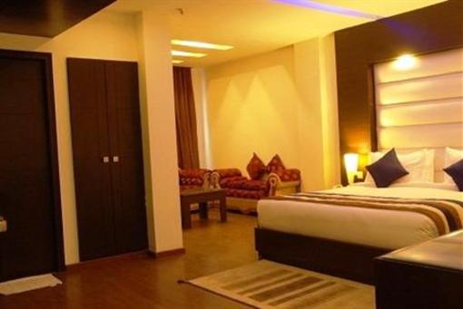 фото отеля The Grand Sarwan Hotel
