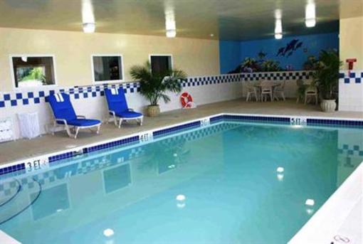 фото отеля Country Inn & Suites West Youngstown