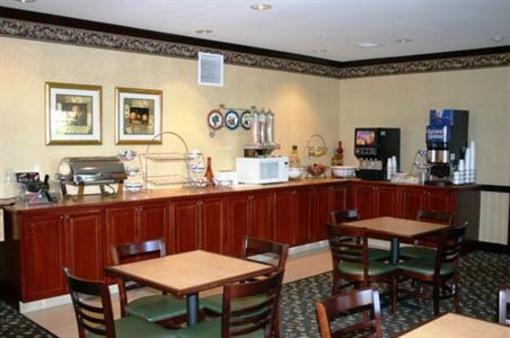 фото отеля Country Inn & Suites West Youngstown