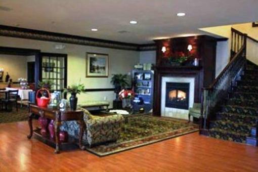 фото отеля Country Inn & Suites West Youngstown