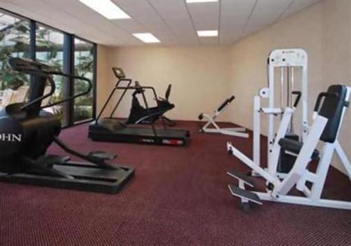 фото отеля Holiday Inn Express Charleston South
