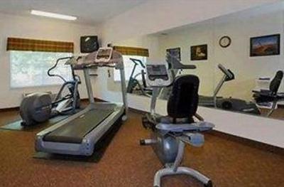 фото отеля Holiday Inn Express Charleston South