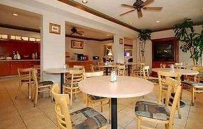 фото отеля Holiday Inn Express Charleston South
