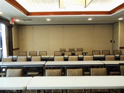 фото отеля Holiday Inn Express and Suites Columbus Edinburgh