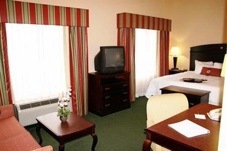 фото отеля Hampton Inn & Suites by Hilton - Pensacola University Mall