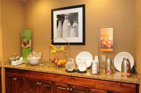 фото отеля Hampton Inn & Suites by Hilton - Pensacola University Mall
